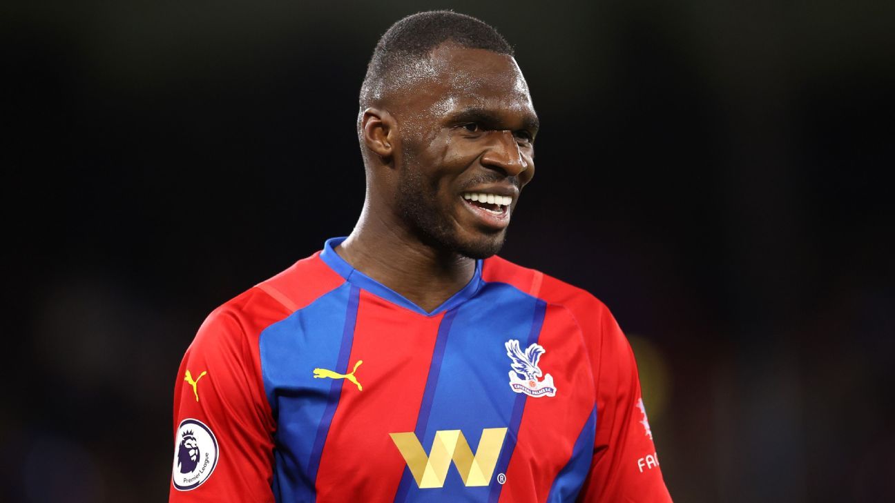 Source: Rooney's D.C. signs Benteke from Palace