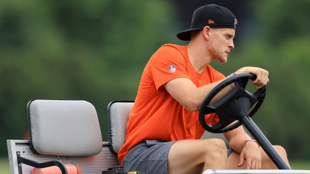 Cincinnati Bengals QB Joe Burrow still involved in camp despite being out indefi..