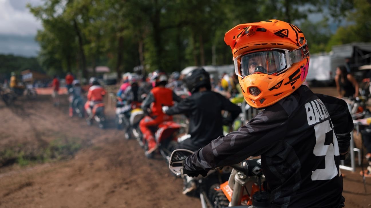 How to Survive the Wild World of 50cc Motocross Racing