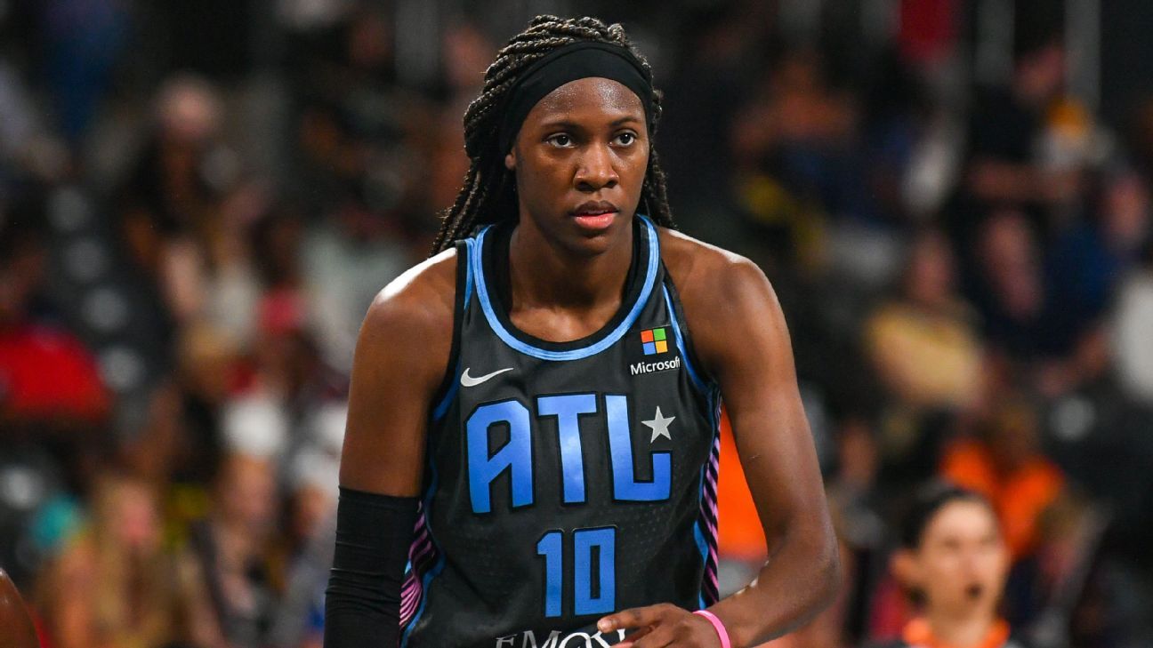 Atlanta Dream Star Rhyne Howard Wins Rookie of the Year Award￼ - Legendary  Mix 1080 WUFO and Power 96.5