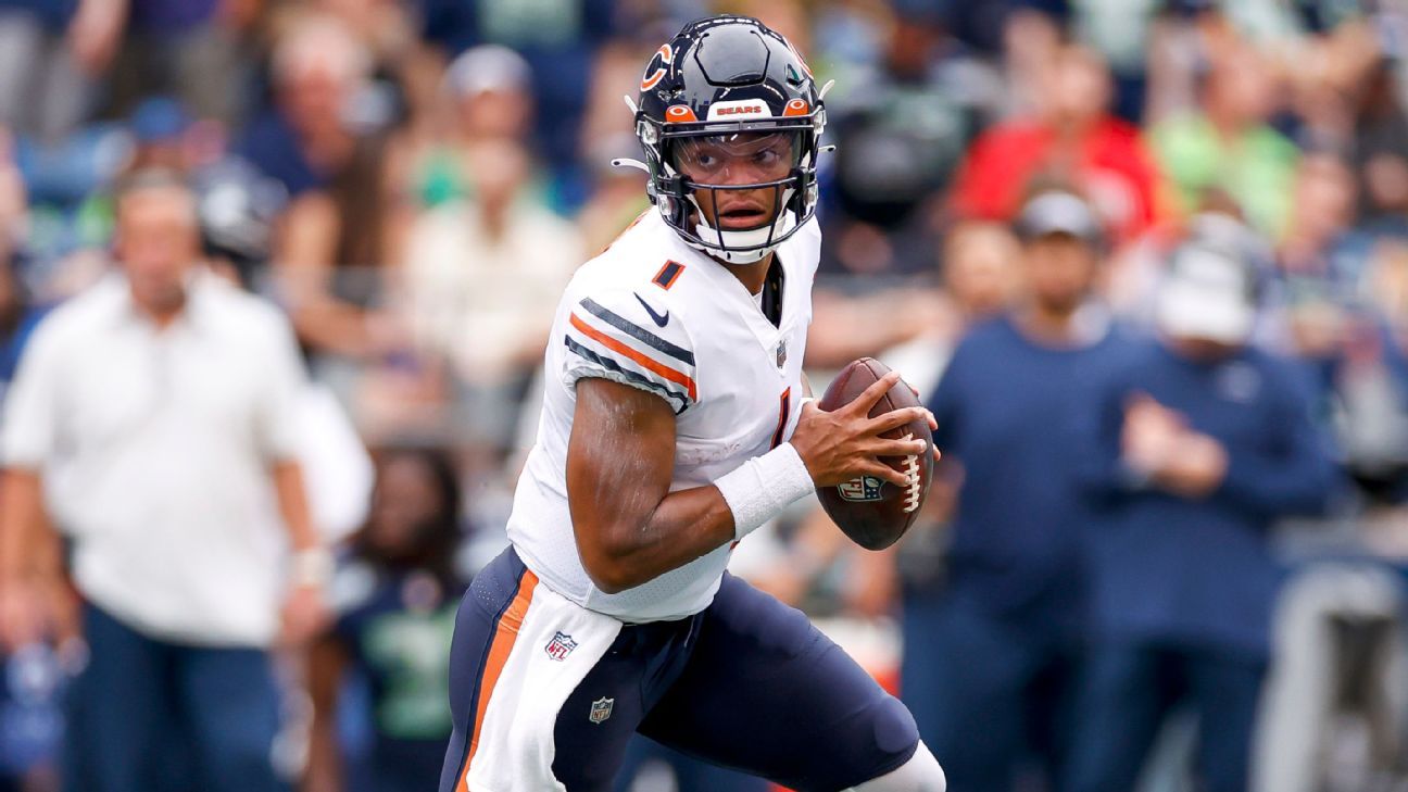 Justin Fields sharp in lone drive as Bears cruise