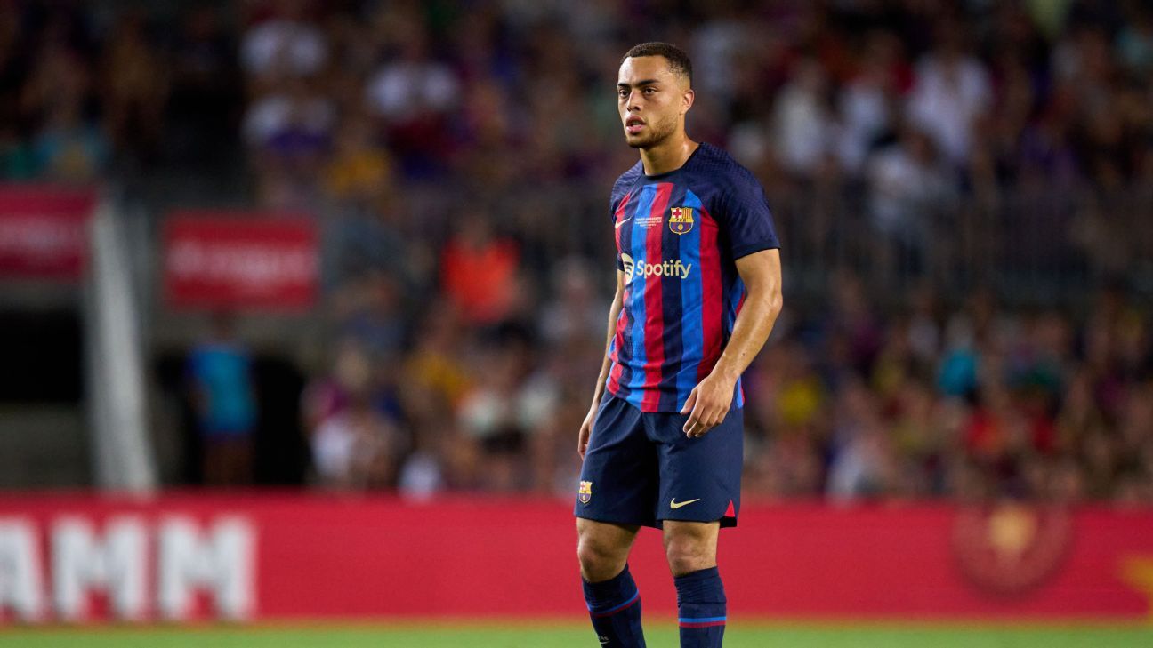 Barcelona's Xavi pushing for Sergino Dest's departure