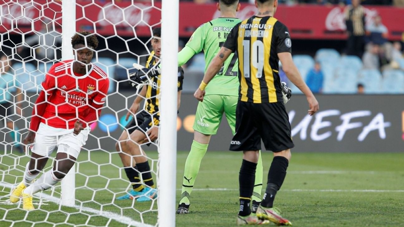 Fútbol uruguayo, insólito: Peñarol le ganó la semi a Liverpool y