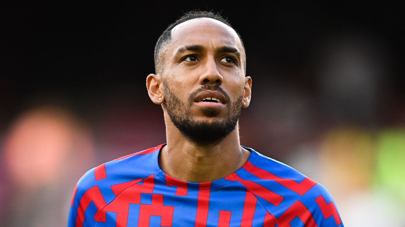 Pierre-Emerick Aubameyang de Barcelone souffre d’une mâchoire cassée lors d’un vol