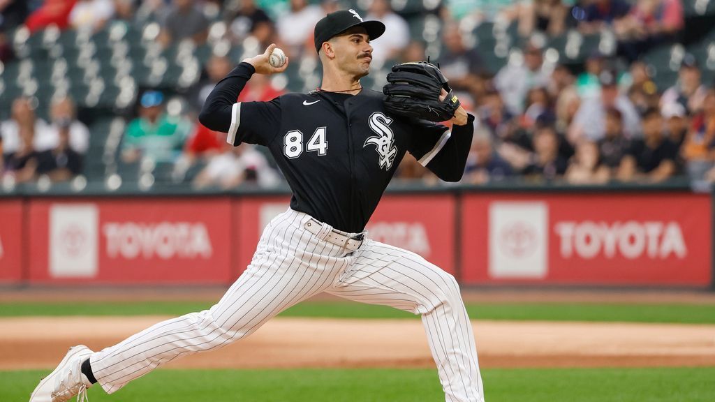 O craque do Chicago White Sox, Dylan Seas, estragou um lance no-hit com duas eliminações no nono.