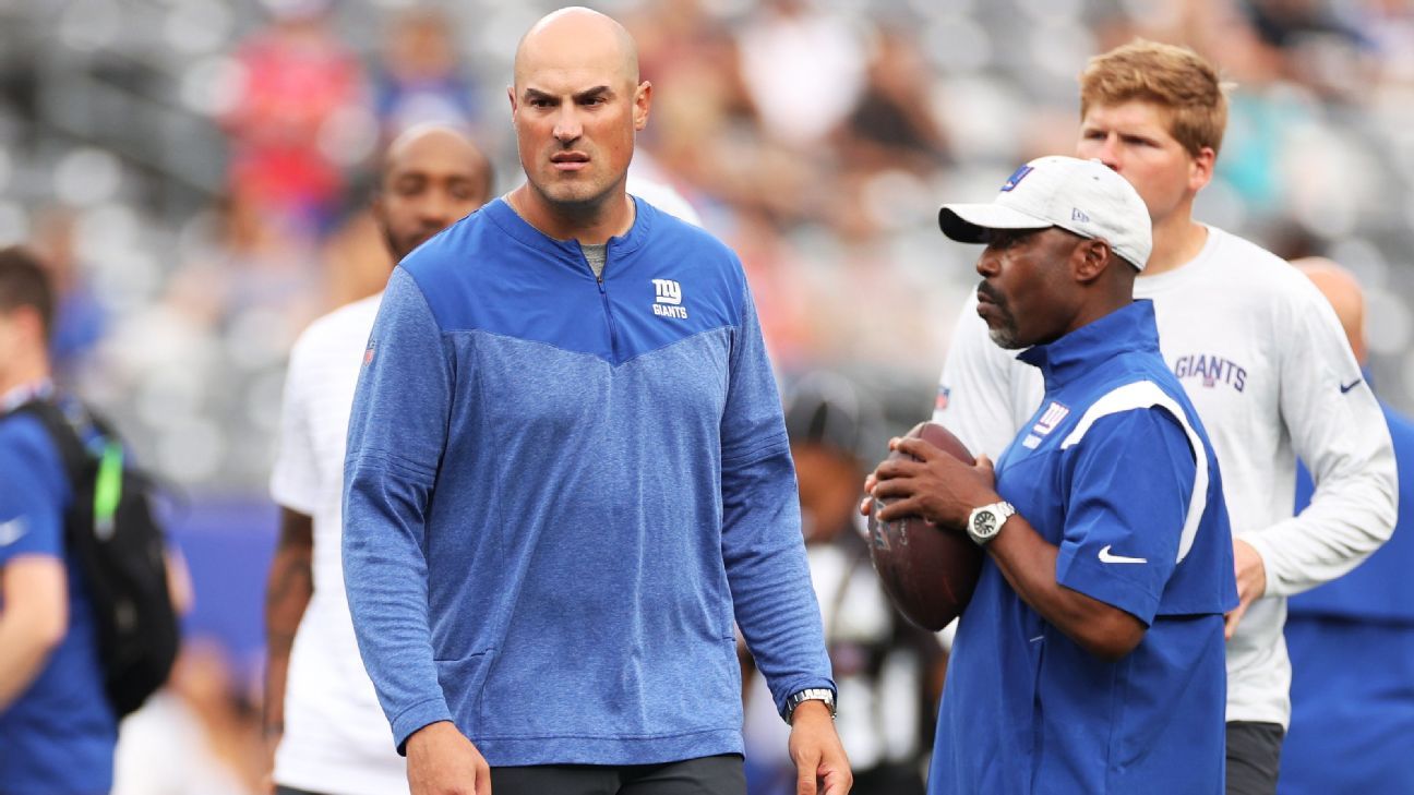 Offensive coordinator Mike Kafka to call plays for New York Giants to begin seas..