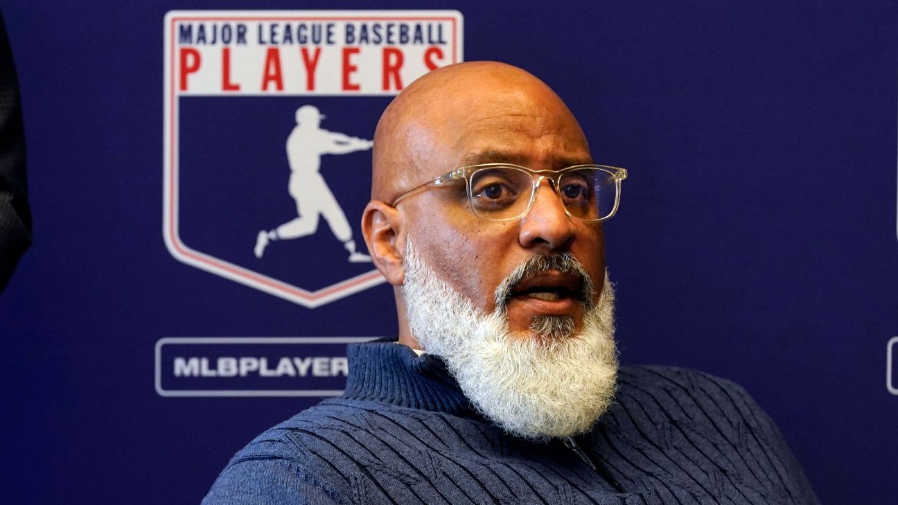 MLB players union starts campaign to fund $1 million for workers