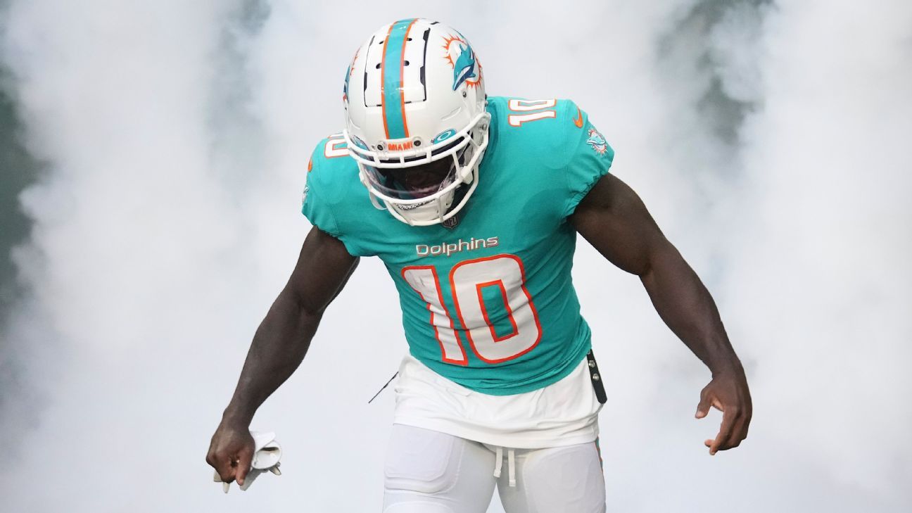 Dolphins optimistic Tyreek Hill plays vs. Vikings, source says