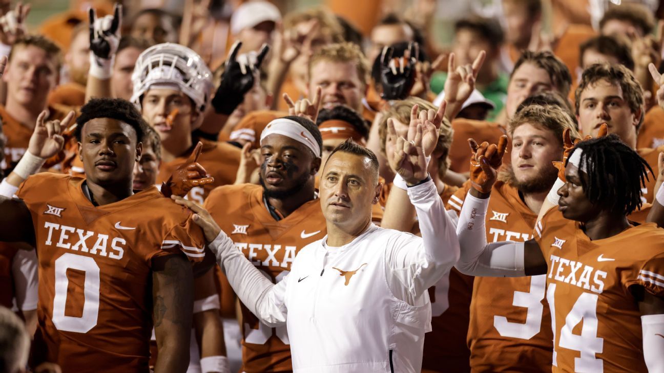 Texas' Steve Sarkisian sorry for missing 'The Eyes of Texas'