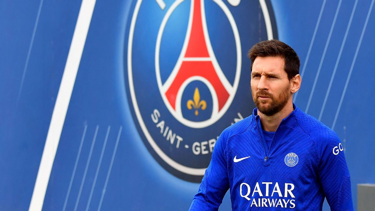 Messi's high five: I came to PSG to win the Champions League again