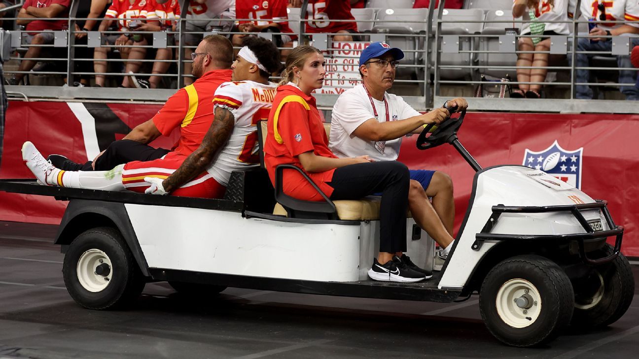 Chiefs concerned after Andy Reid shows up to camp 300 pounds under target  weight — The Sports Memery