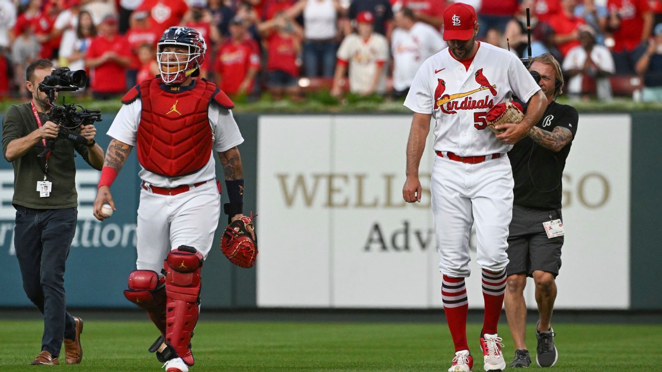 St. Louis Cardinals' Adam Wainwright, Yadier Molina make record
