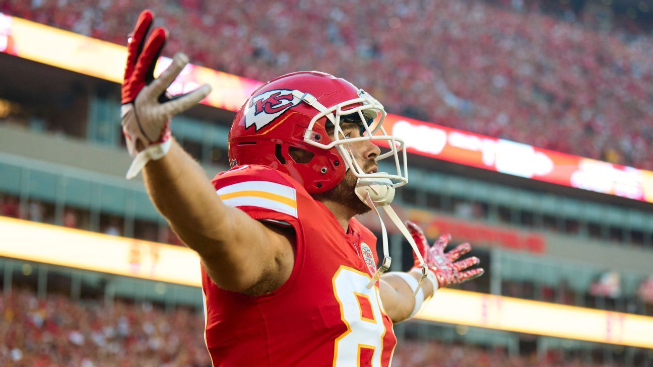 NFL SNF Anytime & First Touchdown Predictions: Travis Kelce To