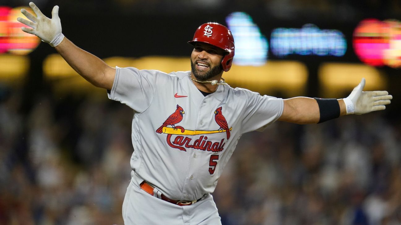 Cardinals honor Albert Pujols, Yadier Molina and Adam Wainwright