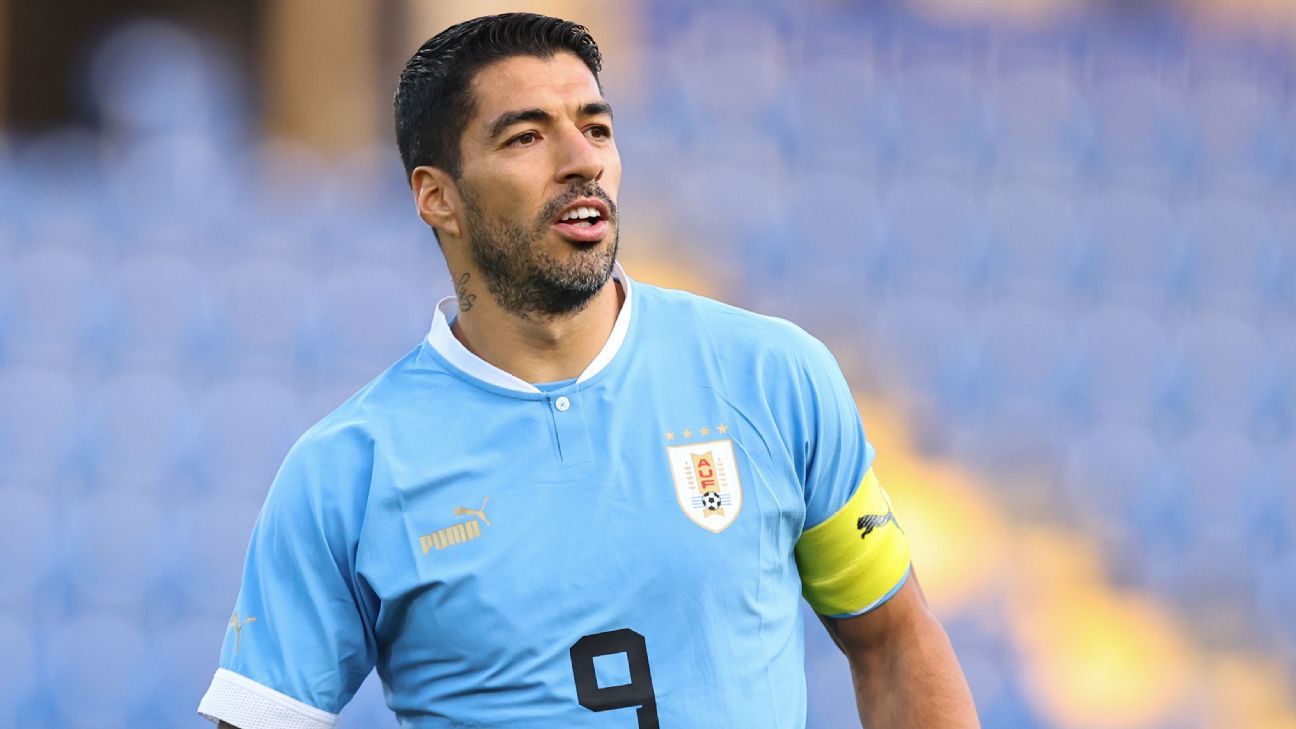 Time for Uruguay to bench Luis Suarez at 2022 World Cup? - ESPN