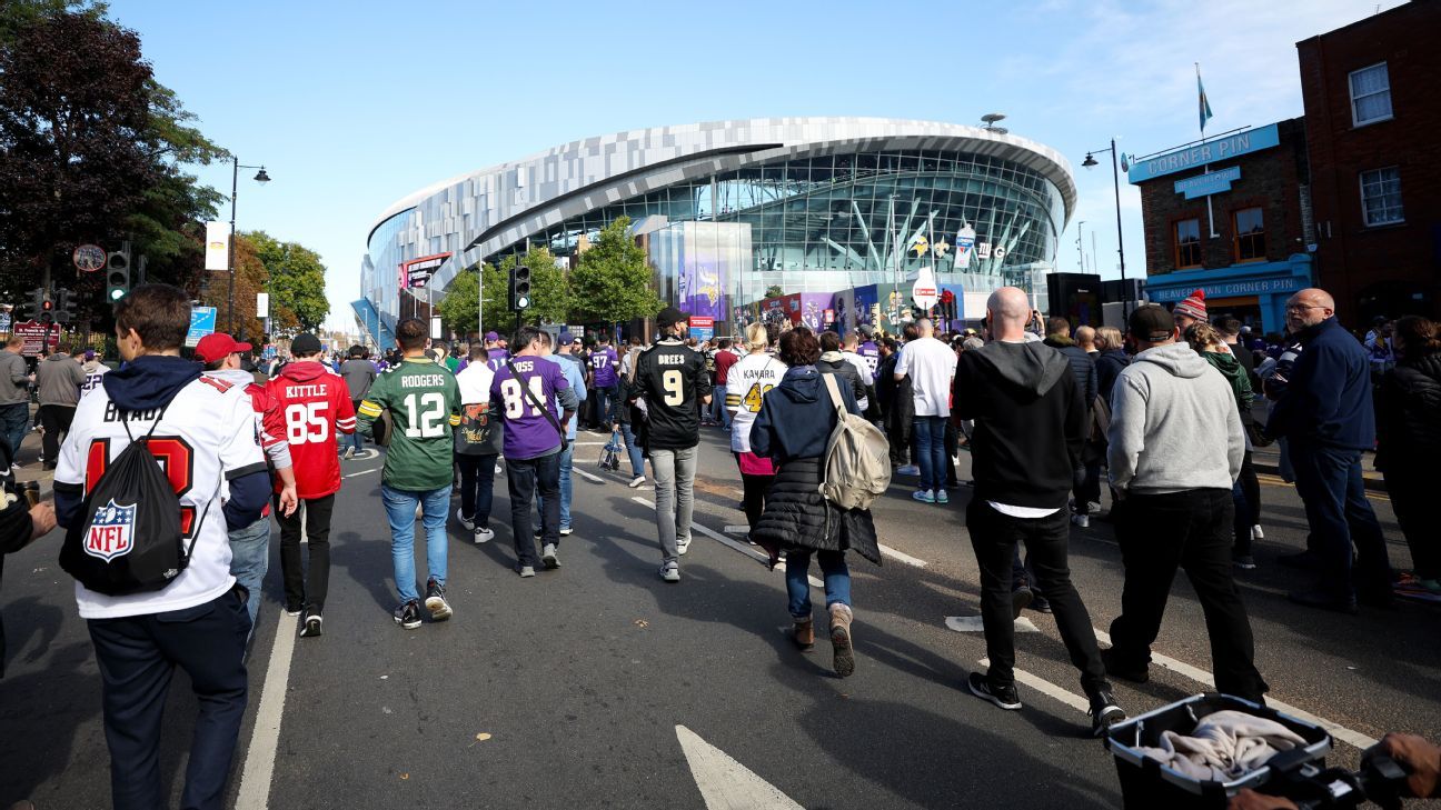 NFL London LIVE: Minnesota Vikings take on the New Orleans Saints at  Tottenham Hotspur Stadium