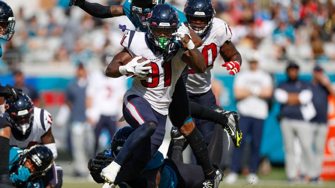 WATCH: Texans RB Dameon Pierce rushes for a touchdown against the