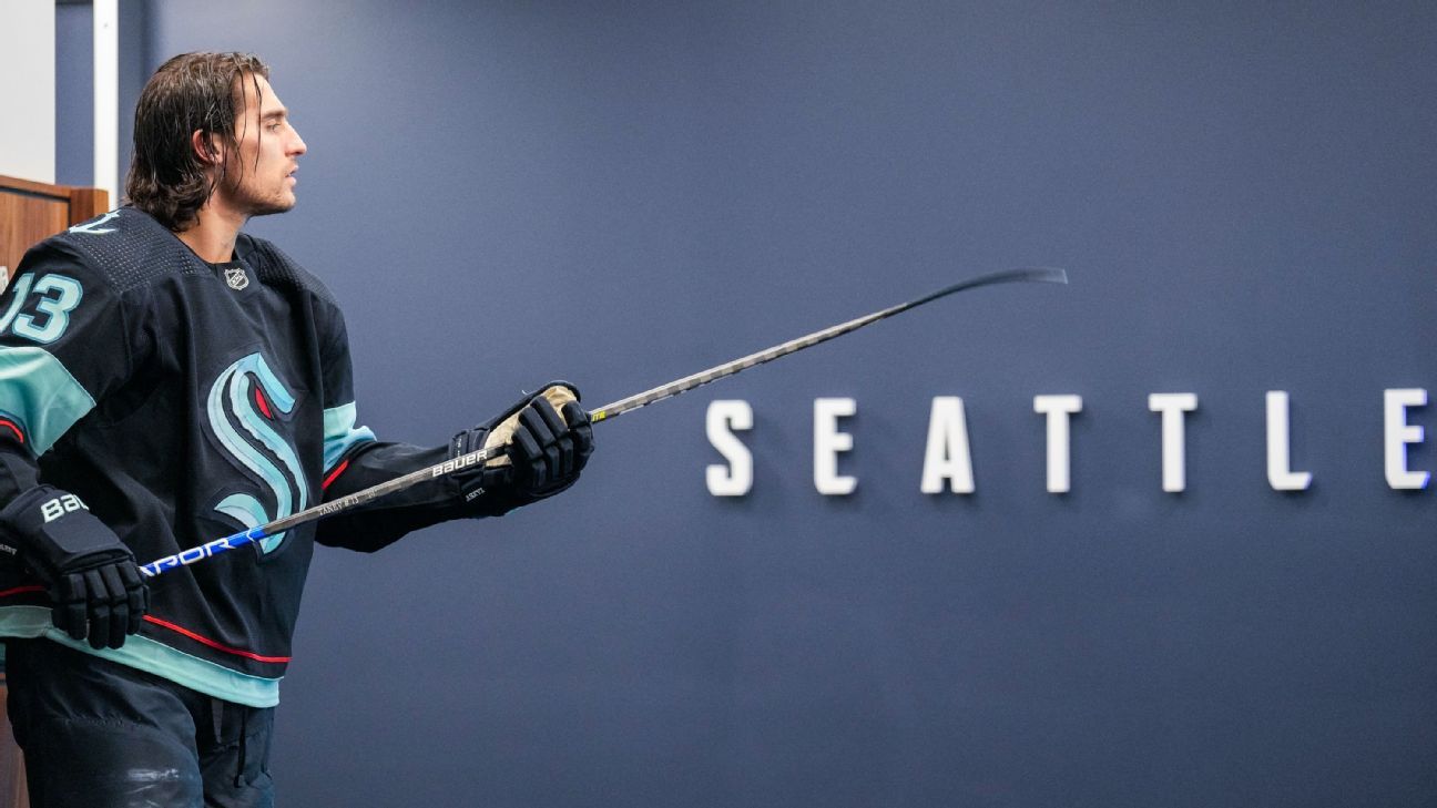 How the Seattle Kraken kept their new mascot Buoy a secret - ESPN