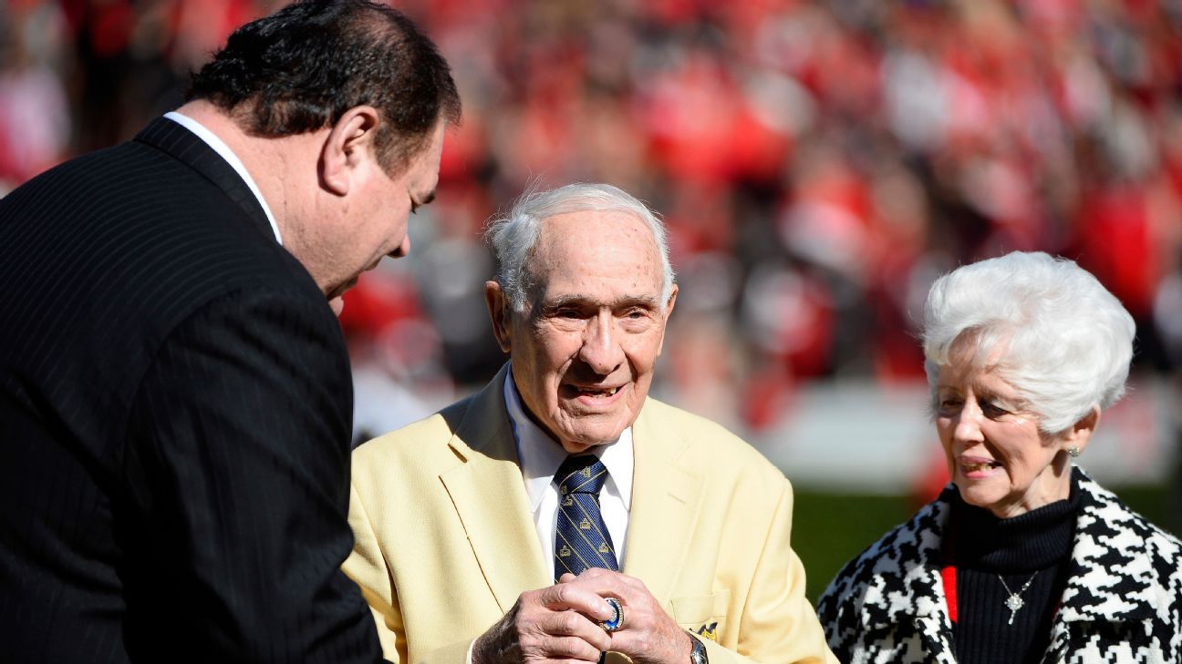 NFL Hall of Famer Charley Trippi dies 100