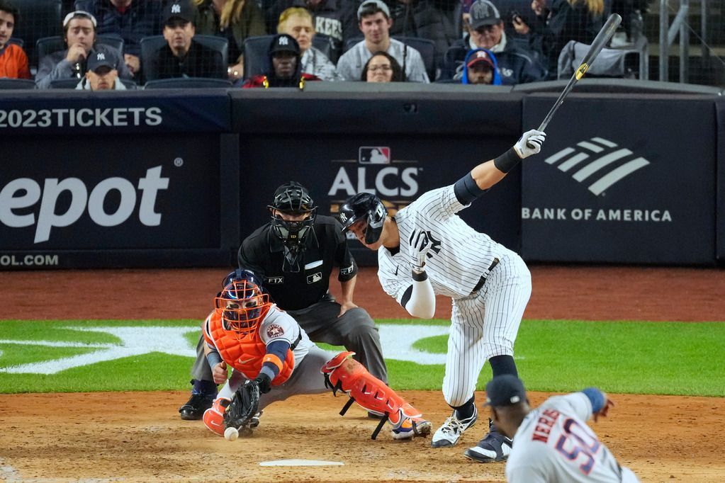 Houston Astros bats pummel Texas Rangers in ALCS Game 3