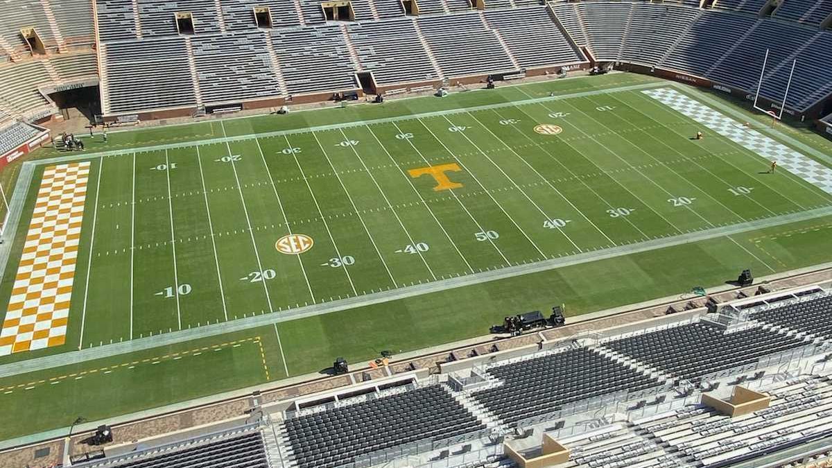 How the Tennessee grounds crew got Neyland Stadium's field ready after a histori..