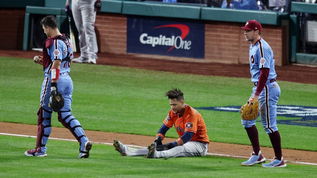 Astros 1B Yuli Gurriel (knee) out for rest of World Series