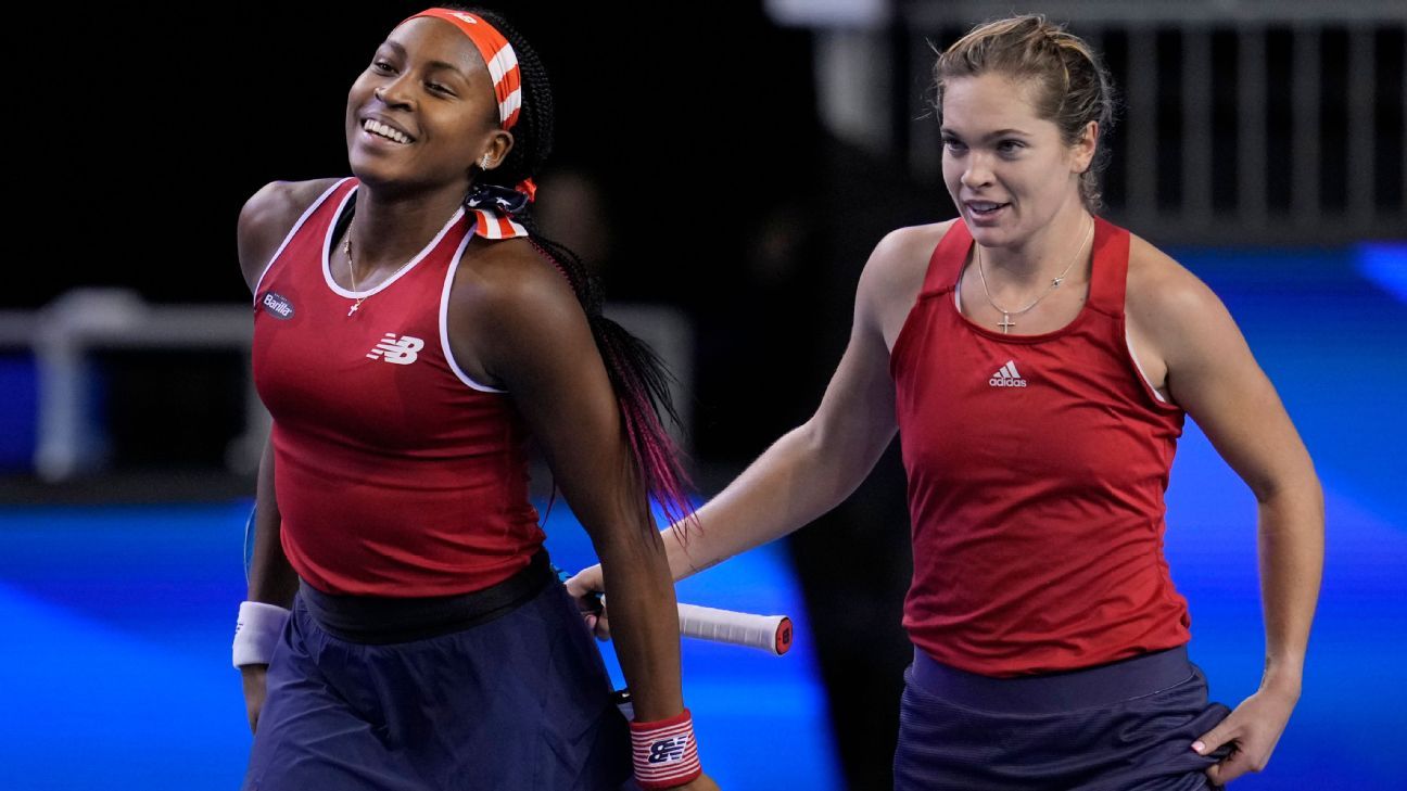 Coco Gauff y Caty McNally ganan dobles para vencer a EE. UU. vs Polonia en la Copa BJK