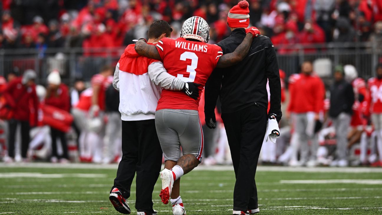 Ohio State RB Williams carted off with leg injury