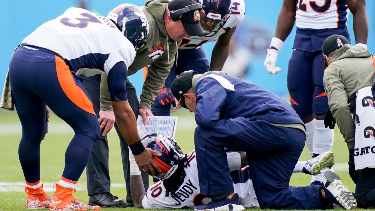 Broncos' Jerry Jeudy carted off field with hamstring injury during