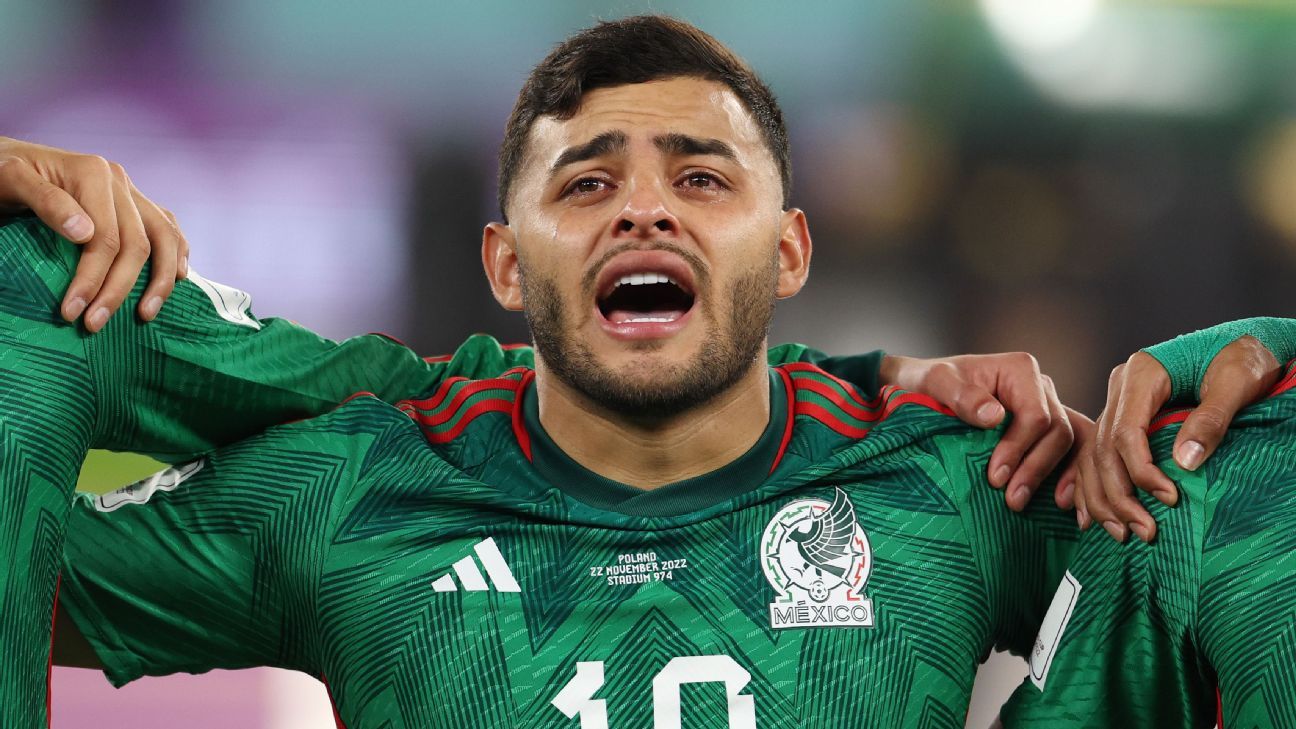 El sueño se hizo realidad, confiesa Alexis Vega, quien lloró durante el  Himno Nacional en debut mundialista - ESPN