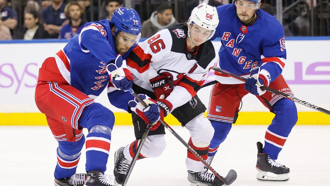 Losers No More, Devils Overshadow Rival Rangers, and Everyone Else - The New  York Times