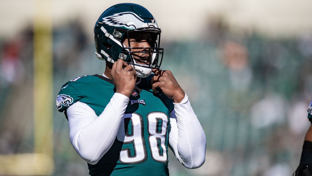 Eagles newcomer Robert Quinn overcame a brain cancer in high school