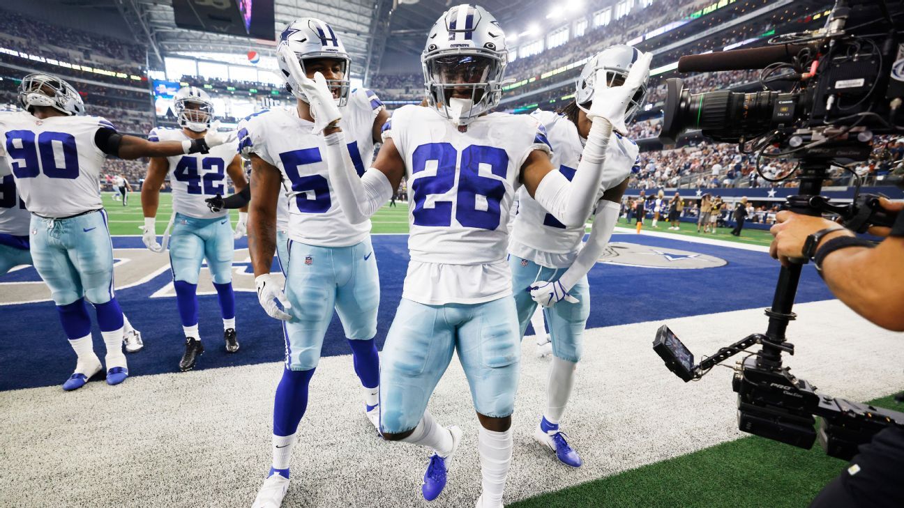 ESPN: Jayron Kearse Called Cowboys Defensive Plays Over Micah Parsons at  Vikings ✭ Inside The Star