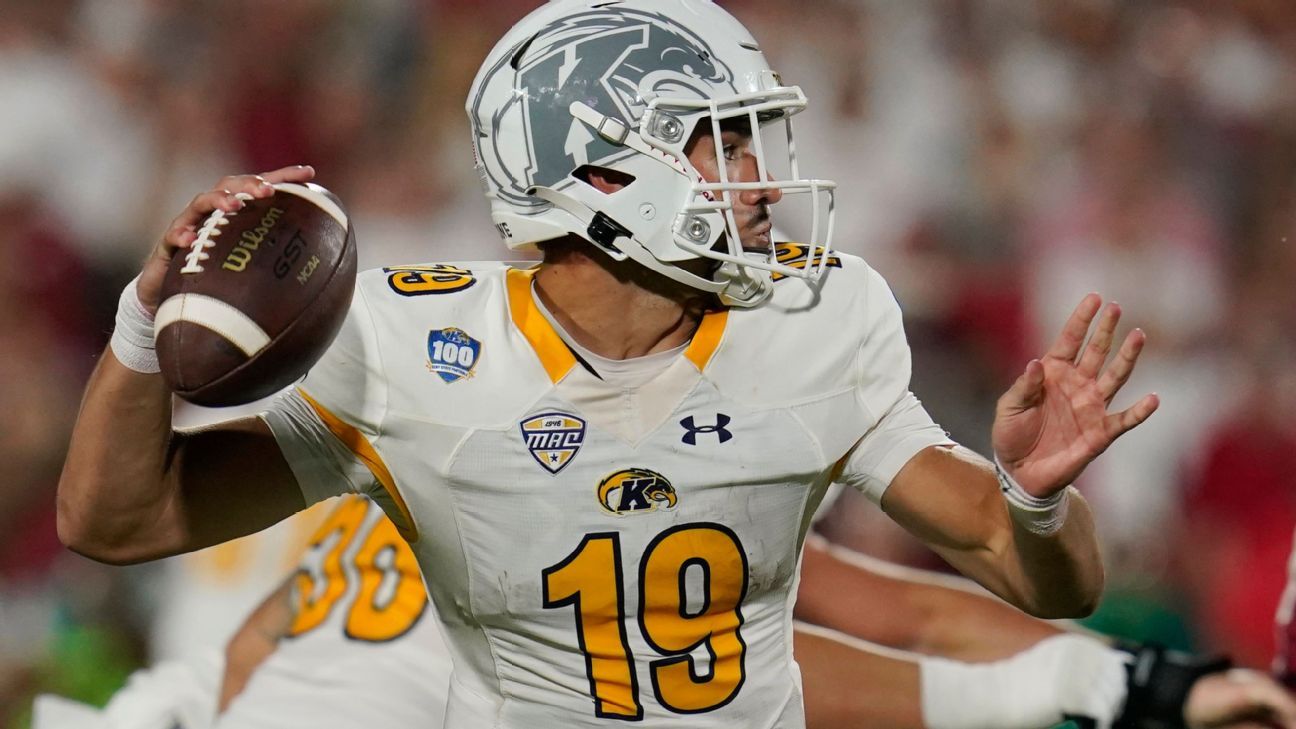 Kent State QB Collin Schlee tweets he's transferring to UCLA - ESPN