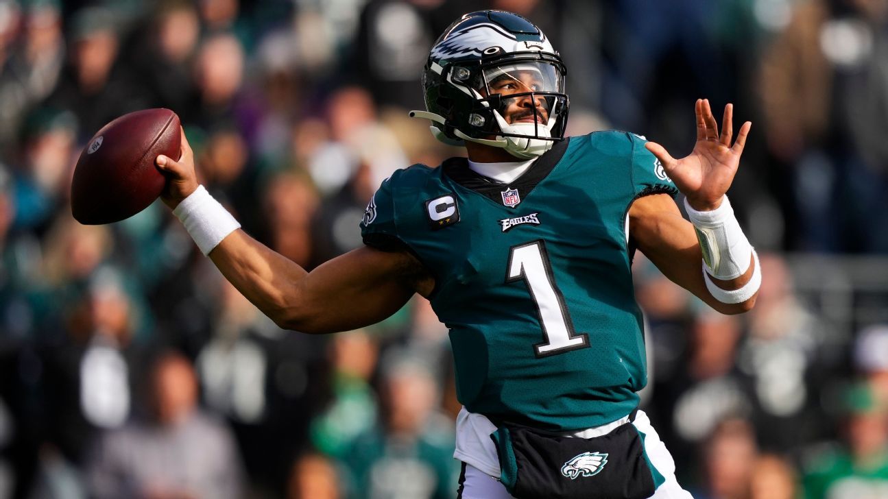 Eagles QB Jalen Hurts has sprained shoulder