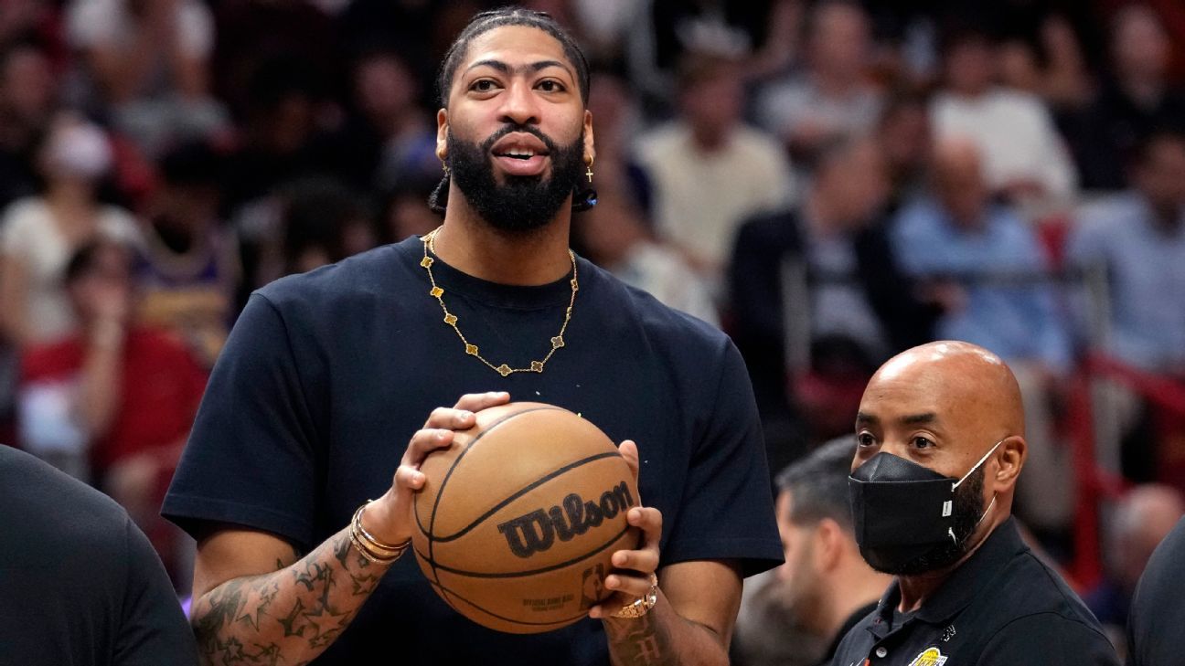 Sources: Lakers' Anthony Davis ramping up rehab, eyeing return