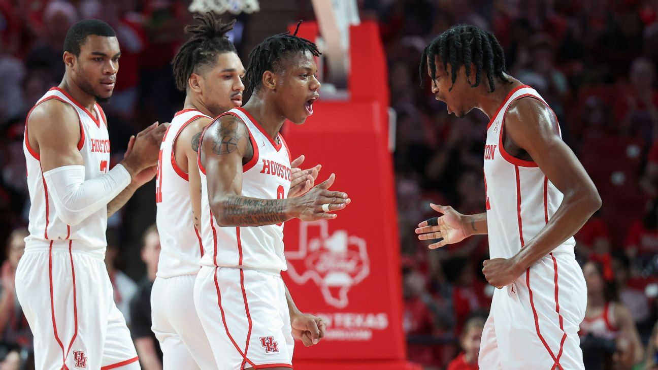 Louisville's Men's Basketball Team Honors Black History