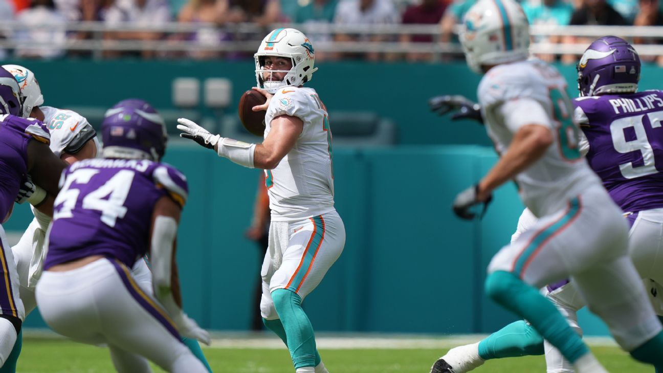 FILM  Miami Dolphins Rookie QB Skylar Thompson impressive in 26-24 win  over Tampa Bay Buccaneers - The Phinsider