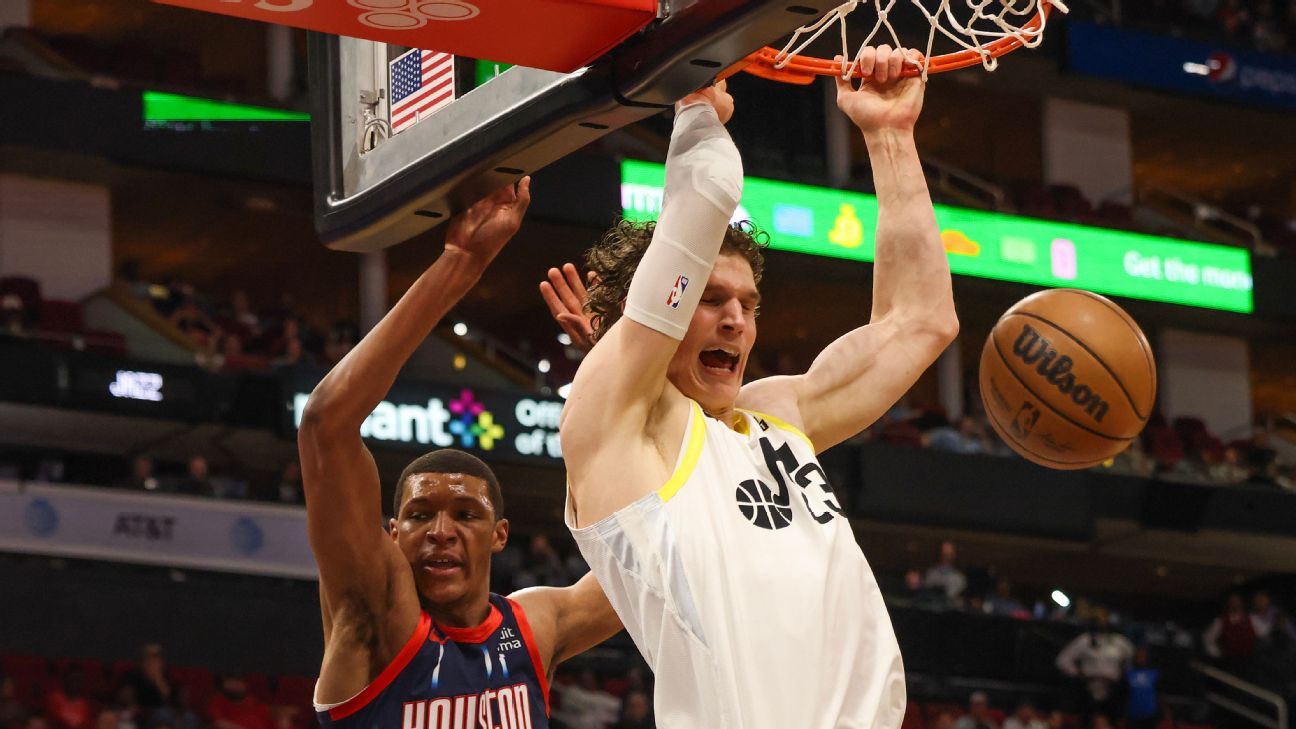 Lauri Markkanen helps Jazz climb at the top of the Western