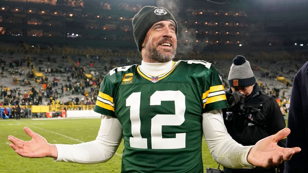 Aaron Rodgers leaves the Oregon facility and ends the Dark Retreat