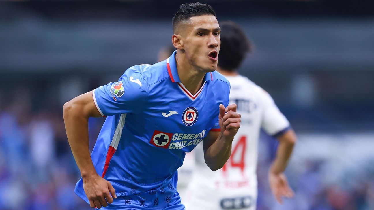 Uriel Antuna reapareció como titular con Cruz Azul y anotó ESPN