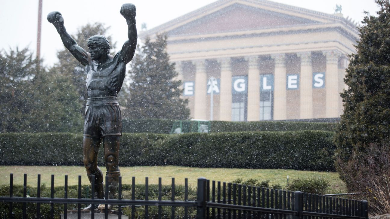 Rocky Statue desecrated by 49ers fans before NFC Championship