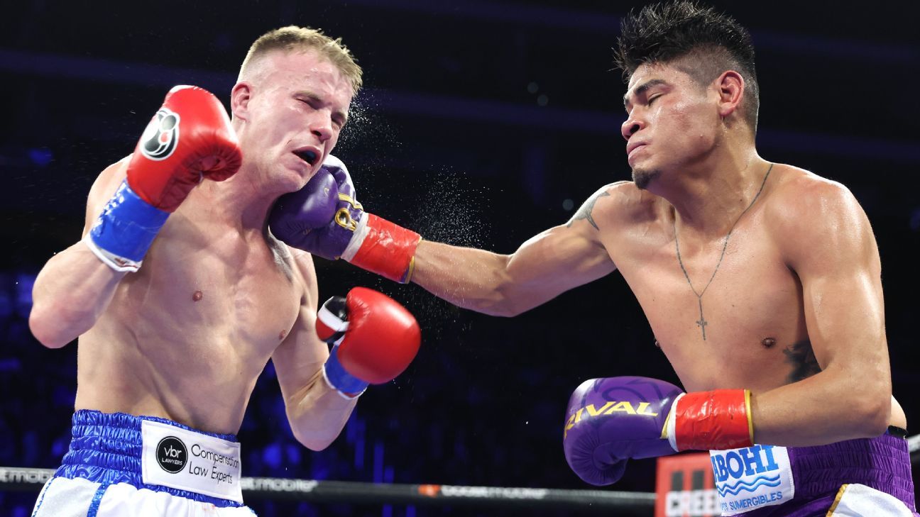 'Vaquero' Navarrete baja al infierno, pero noquea a Wilson y conquista