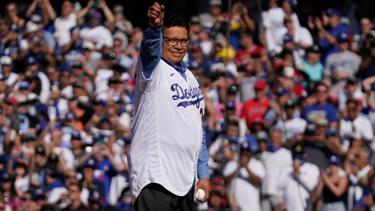 Dodgers retire Fernando Valenzuela's No. 34 jersey - Los Angeles Times