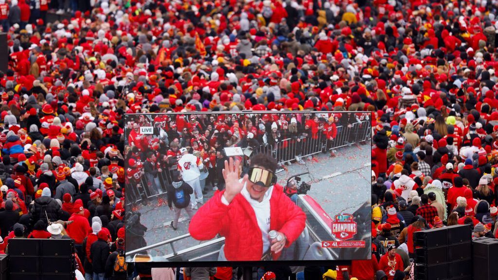 Creed Humphrey's shirt at the @chiefs parade 