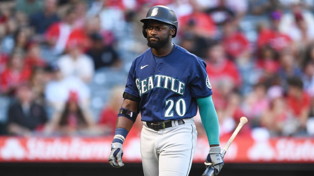 M's reinstate OF Trammell, put RHP McGee on IL