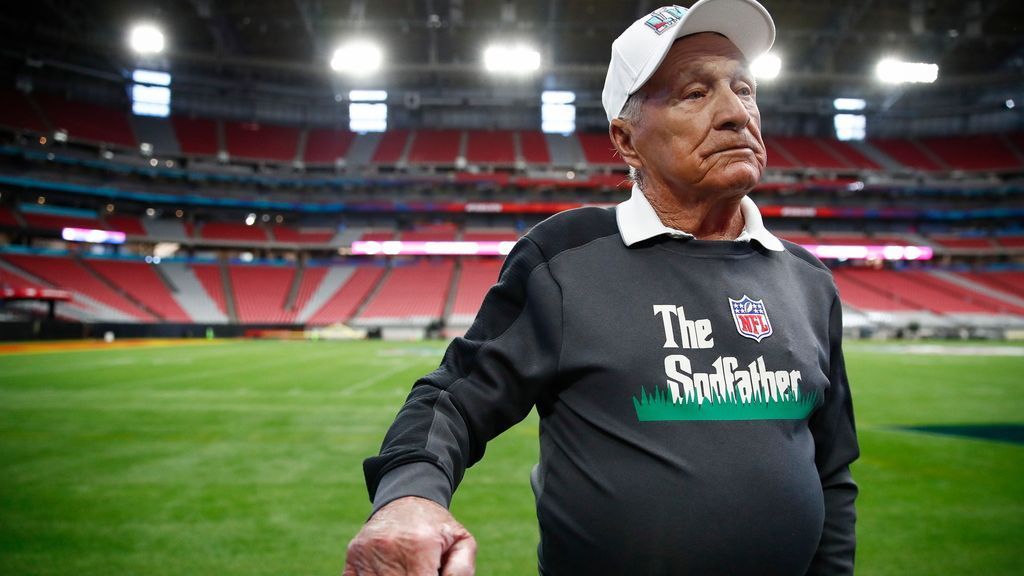 The Sodfather' George Toma claims NFL overwatered Super Bowl field