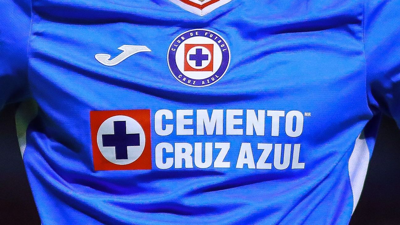 Chivas se burla de Cruz Azul por perder 'palomita' azul en Twitter