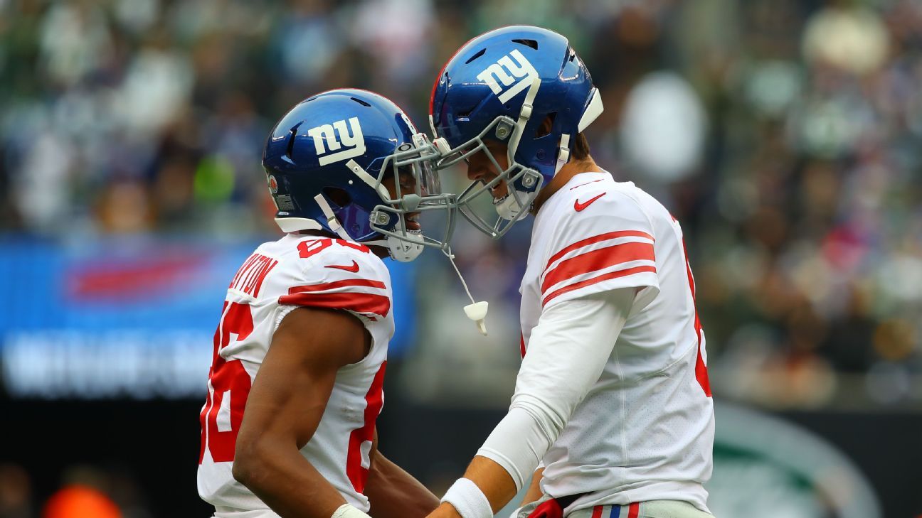 Giants re-sign WR Isaiah Hodgins, who had breakout season