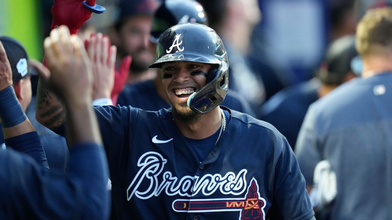 Atlanta Braves acquire Orlando Arcia in trade with Milwaukee Brewers - ESPN